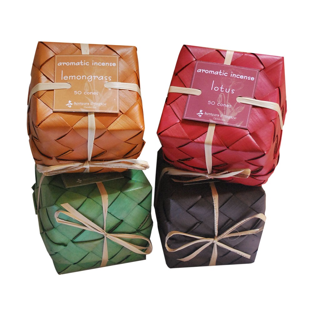 50 cones in colored smok, all